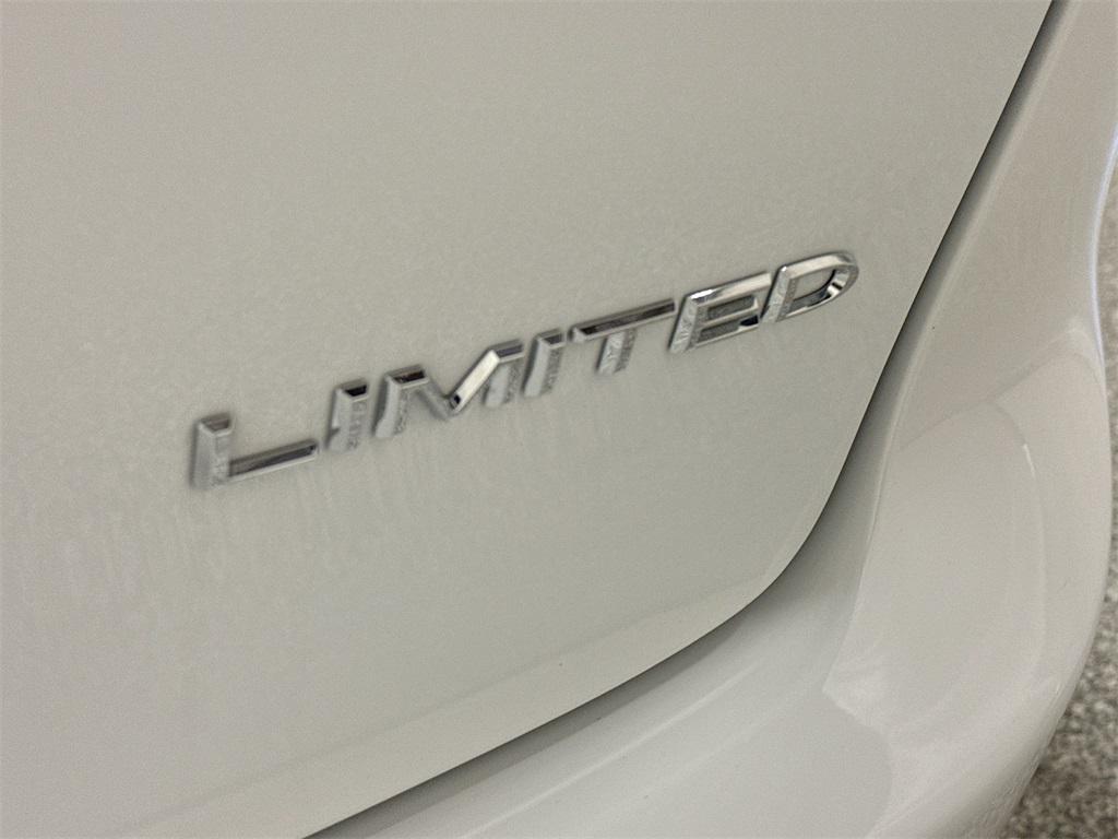 new 2024 Chrysler Pacifica car, priced at $43,456