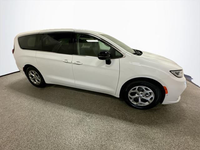 new 2024 Chrysler Pacifica car, priced at $47,218