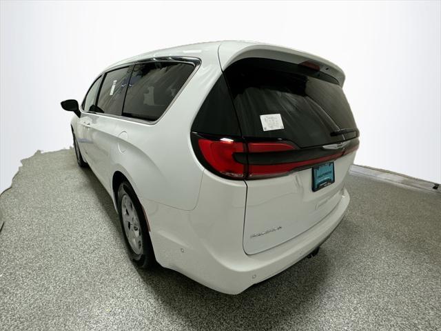 new 2024 Chrysler Pacifica car, priced at $47,218
