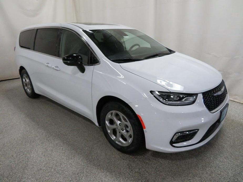 new 2024 Chrysler Pacifica car, priced at $50,731