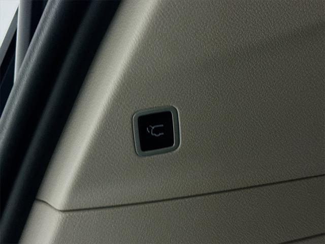 new 2024 Chrysler Pacifica car, priced at $47,218