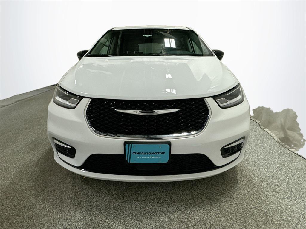 new 2024 Chrysler Pacifica car, priced at $43,456