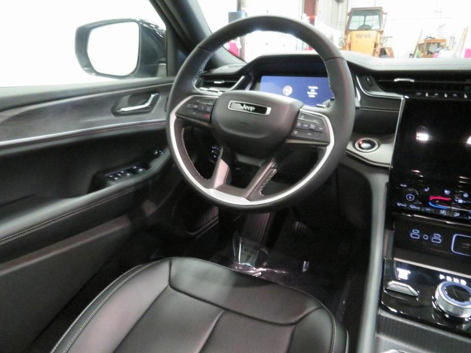 new 2024 Jeep Grand Cherokee L car, priced at $54,027