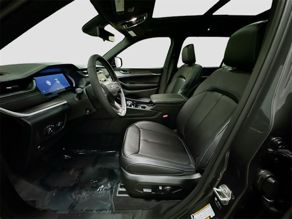 new 2025 Jeep Grand Cherokee L car, priced at $51,030