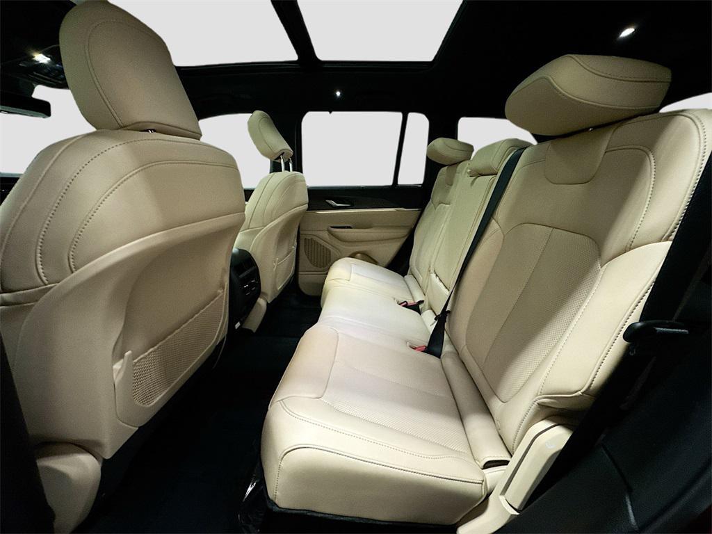 new 2025 Jeep Grand Cherokee car, priced at $47,783