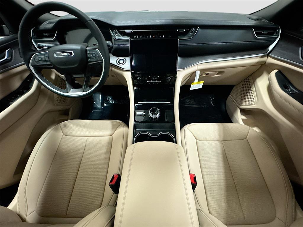 new 2025 Jeep Grand Cherokee car, priced at $47,783