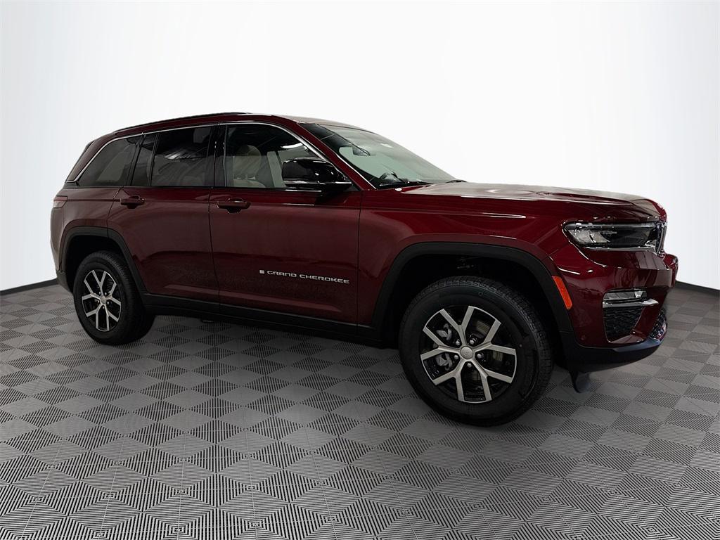 new 2025 Jeep Grand Cherokee car, priced at $47,783