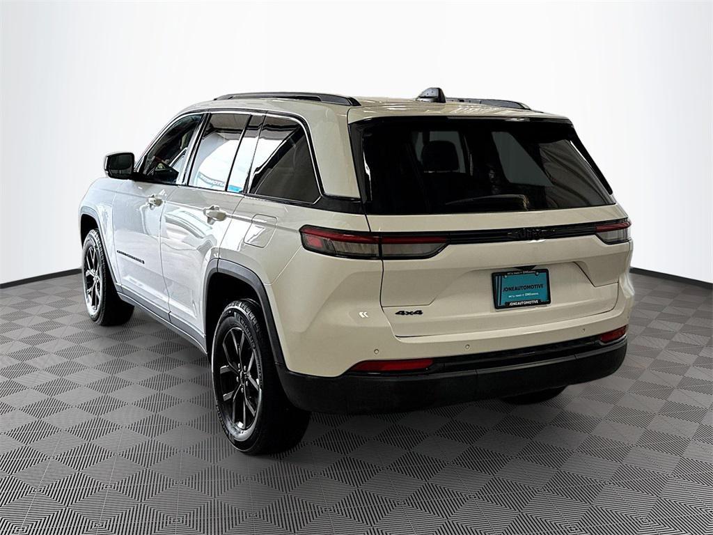 used 2024 Jeep Grand Cherokee car, priced at $32,992