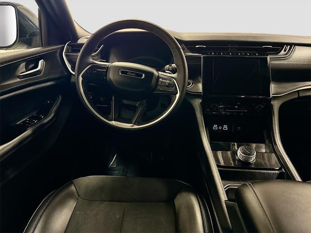 used 2024 Jeep Grand Cherokee car, priced at $37,422