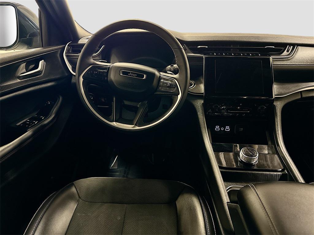 used 2024 Jeep Grand Cherokee car, priced at $32,992