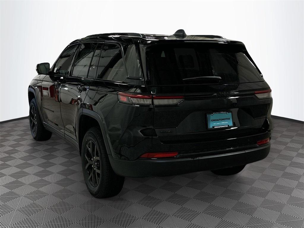 used 2025 Jeep Grand Cherokee car, priced at $38,992