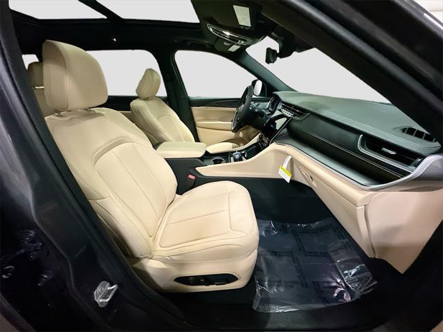 new 2025 Jeep Grand Cherokee L car, priced at $55,532