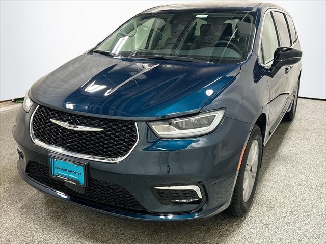 new 2024 Chrysler Pacifica car, priced at $47,165