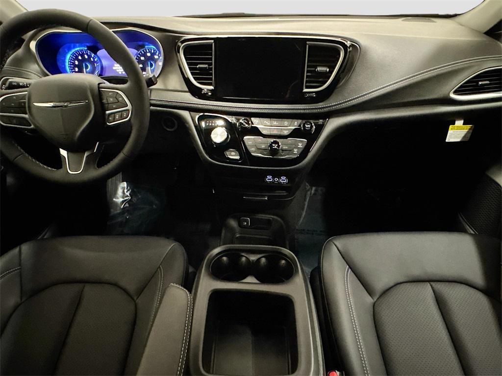 new 2025 Chrysler Pacifica car, priced at $41,748