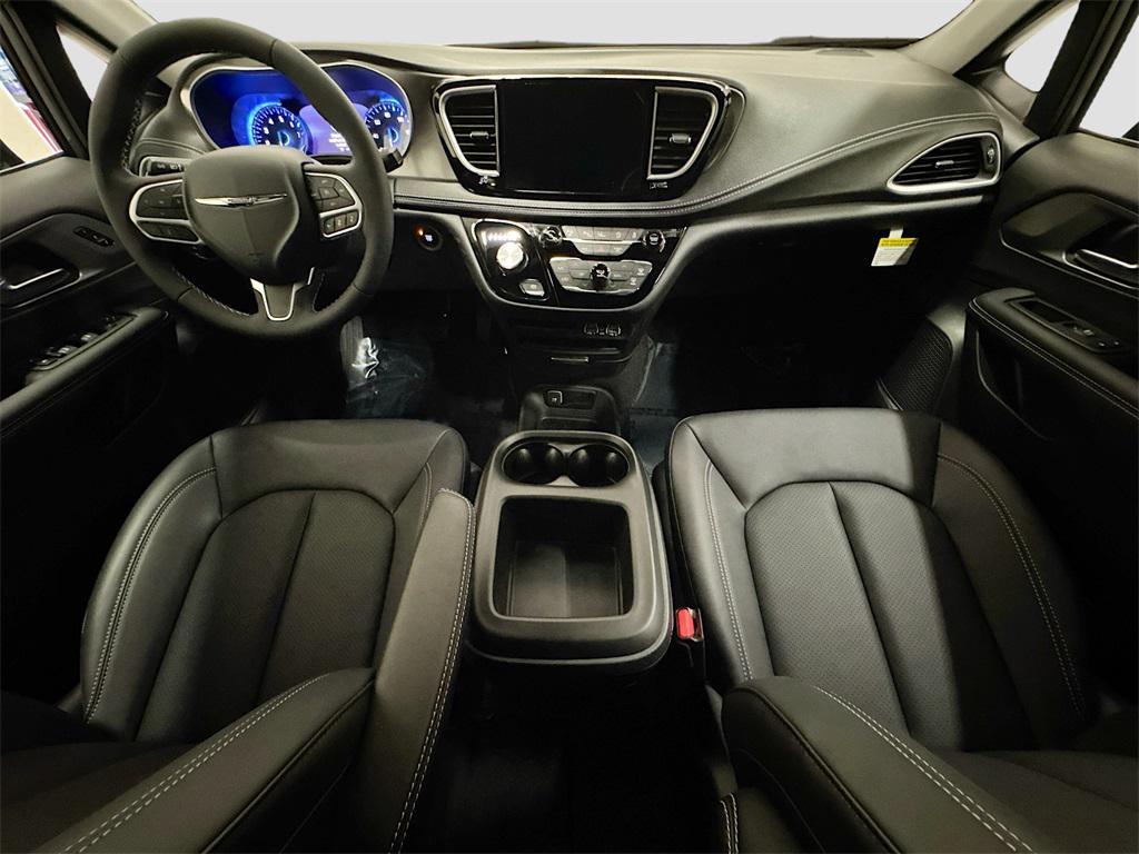 new 2025 Chrysler Pacifica car, priced at $41,748