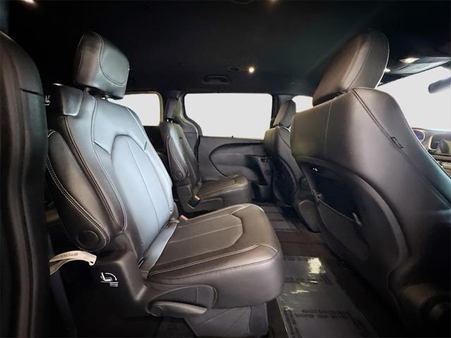 new 2025 Chrysler Pacifica car, priced at $45,336