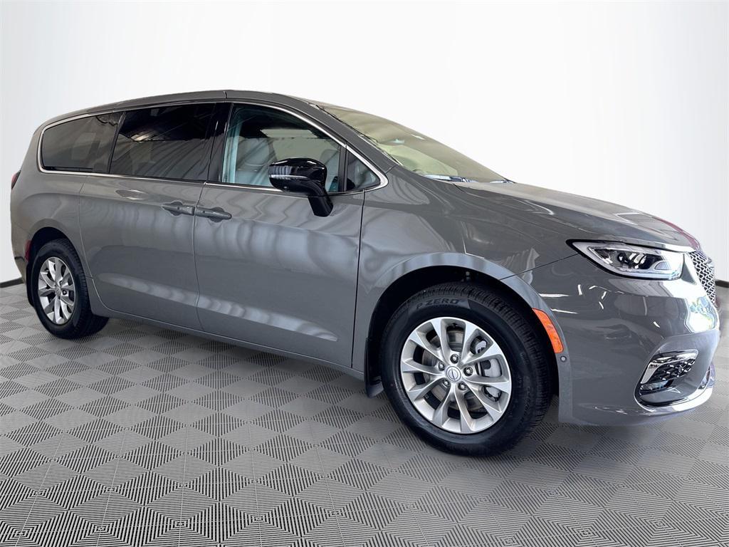 new 2025 Chrysler Pacifica car, priced at $41,748