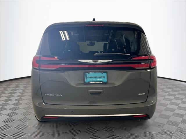 new 2025 Chrysler Pacifica car, priced at $45,336