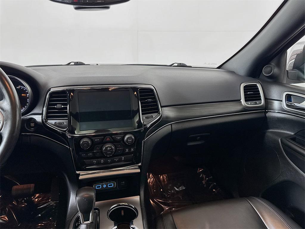 used 2022 Jeep Grand Cherokee car, priced at $27,598