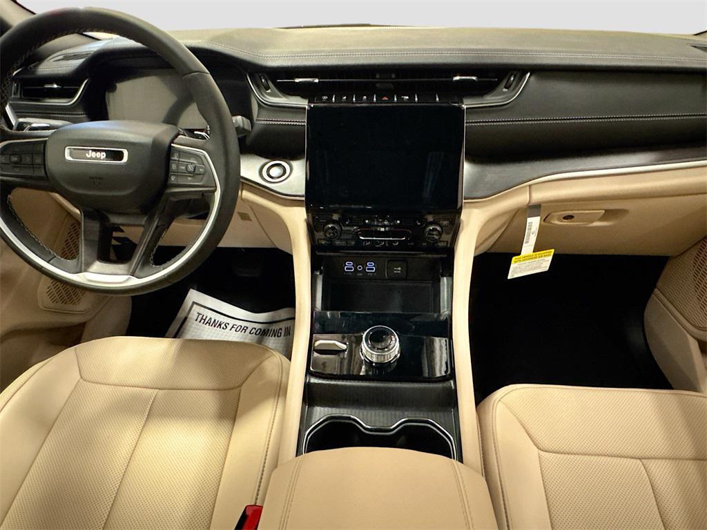 new 2025 Jeep Grand Cherokee car, priced at $47,851