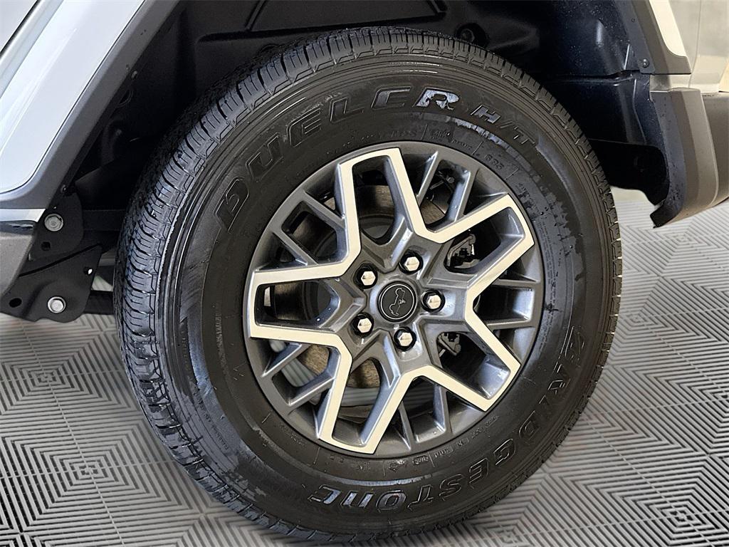 new 2025 Jeep Wrangler car, priced at $50,371