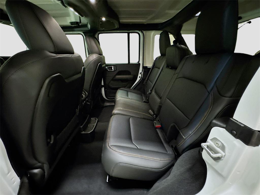 new 2025 Jeep Wrangler car, priced at $50,371