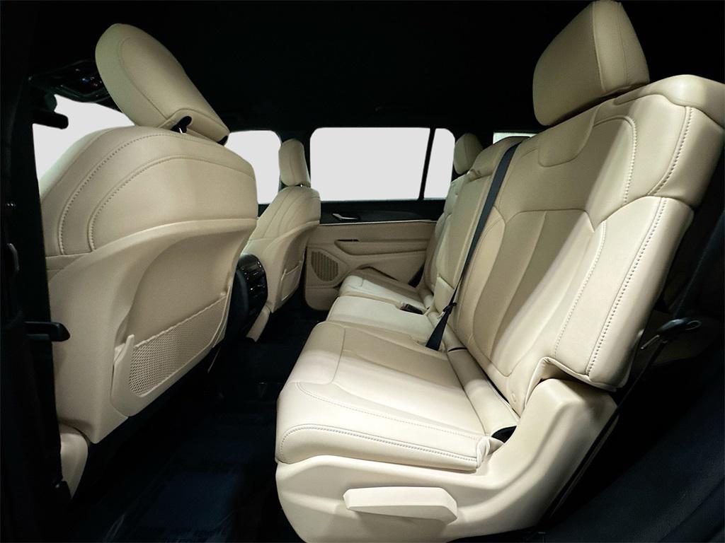 new 2025 Jeep Grand Cherokee L car, priced at $42,800