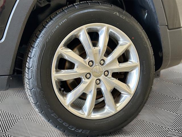 used 2015 Jeep Cherokee car, priced at $11,992