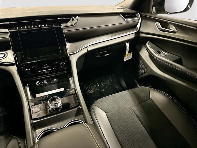 new 2025 Jeep Grand Cherokee L car, priced at $42,372