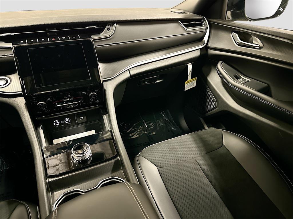 new 2025 Jeep Grand Cherokee L car, priced at $43,530