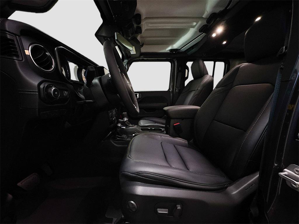 new 2025 Jeep Wrangler car, priced at $51,139