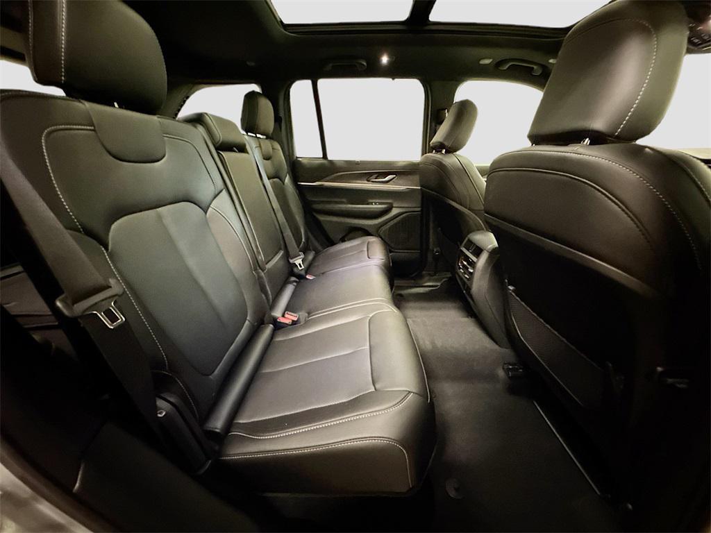 new 2025 Jeep Grand Cherokee car, priced at $51,905
