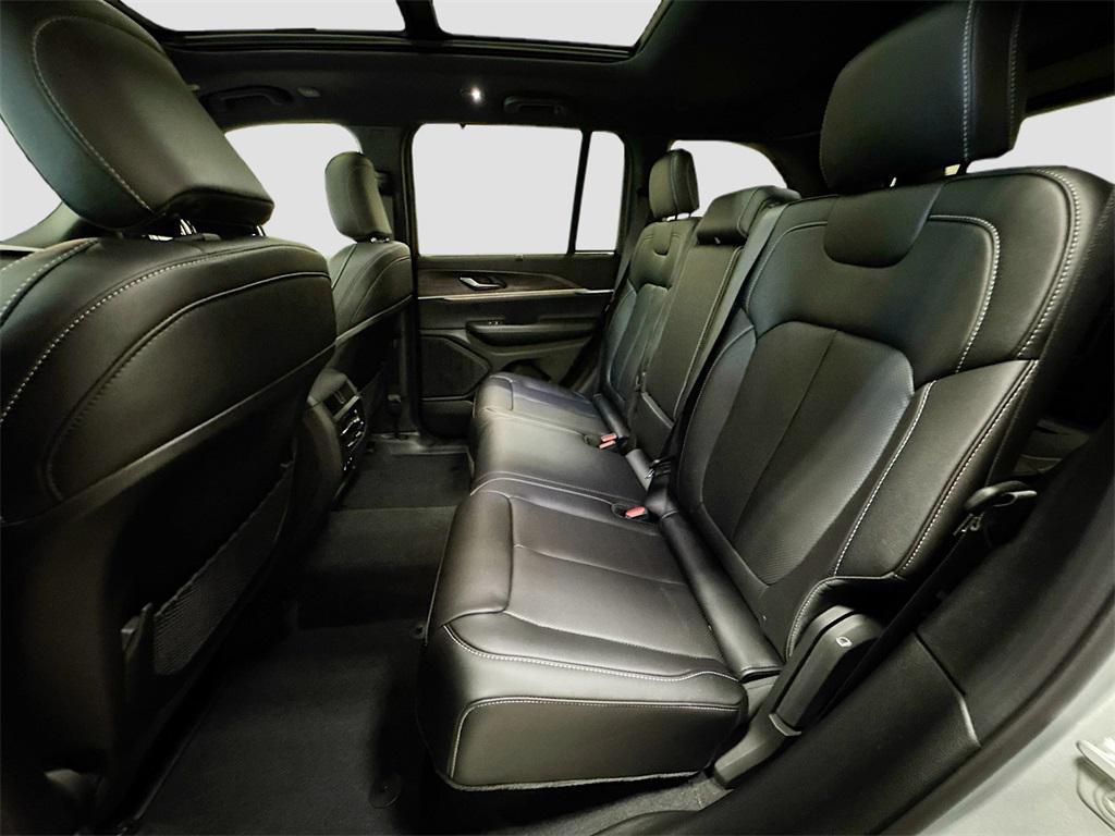 new 2025 Jeep Grand Cherokee car, priced at $51,905