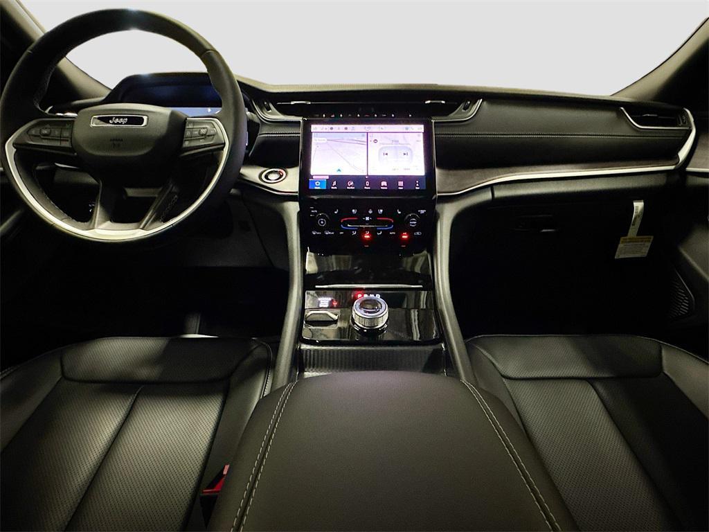 new 2025 Jeep Grand Cherokee car, priced at $51,905