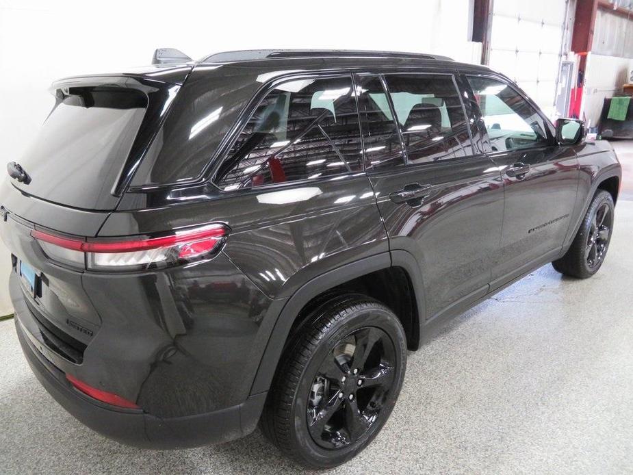 new 2024 Jeep Grand Cherokee car, priced at $53,477