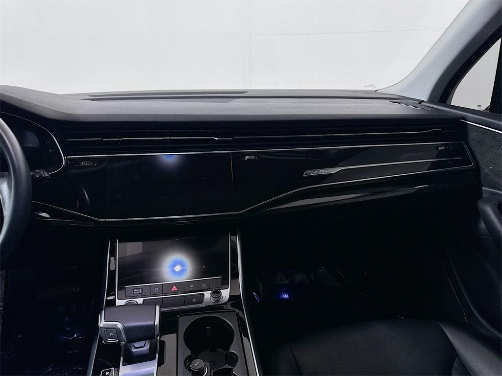 used 2022 Audi Q7 car, priced at $27,998