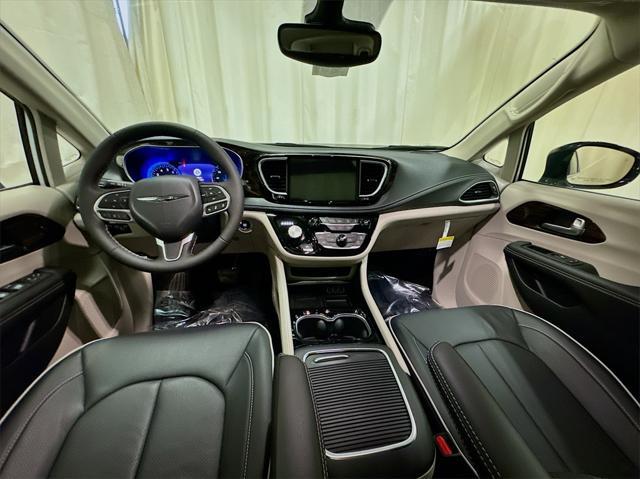 new 2024 Chrysler Pacifica car, priced at $45,356