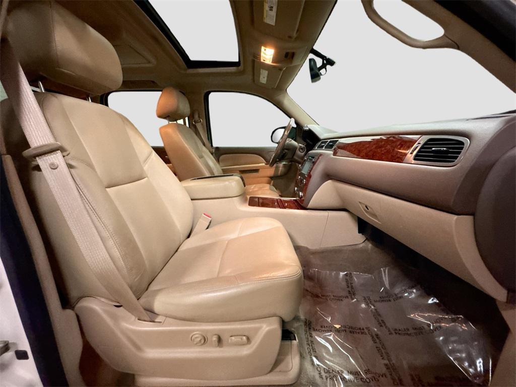 used 2012 Chevrolet Avalanche car, priced at $14,997