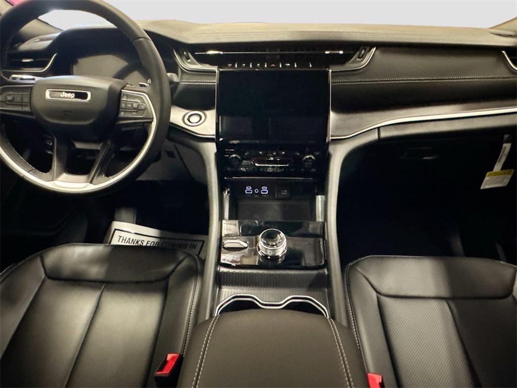 new 2025 Jeep Grand Cherokee car, priced at $50,222