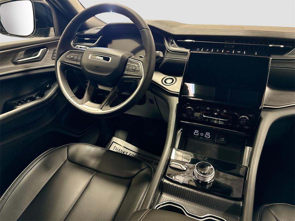 new 2025 Jeep Grand Cherokee car, priced at $50,222