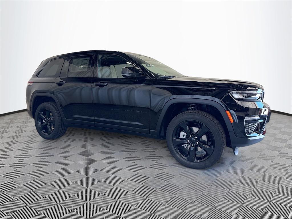new 2025 Jeep Grand Cherokee car, priced at $50,222
