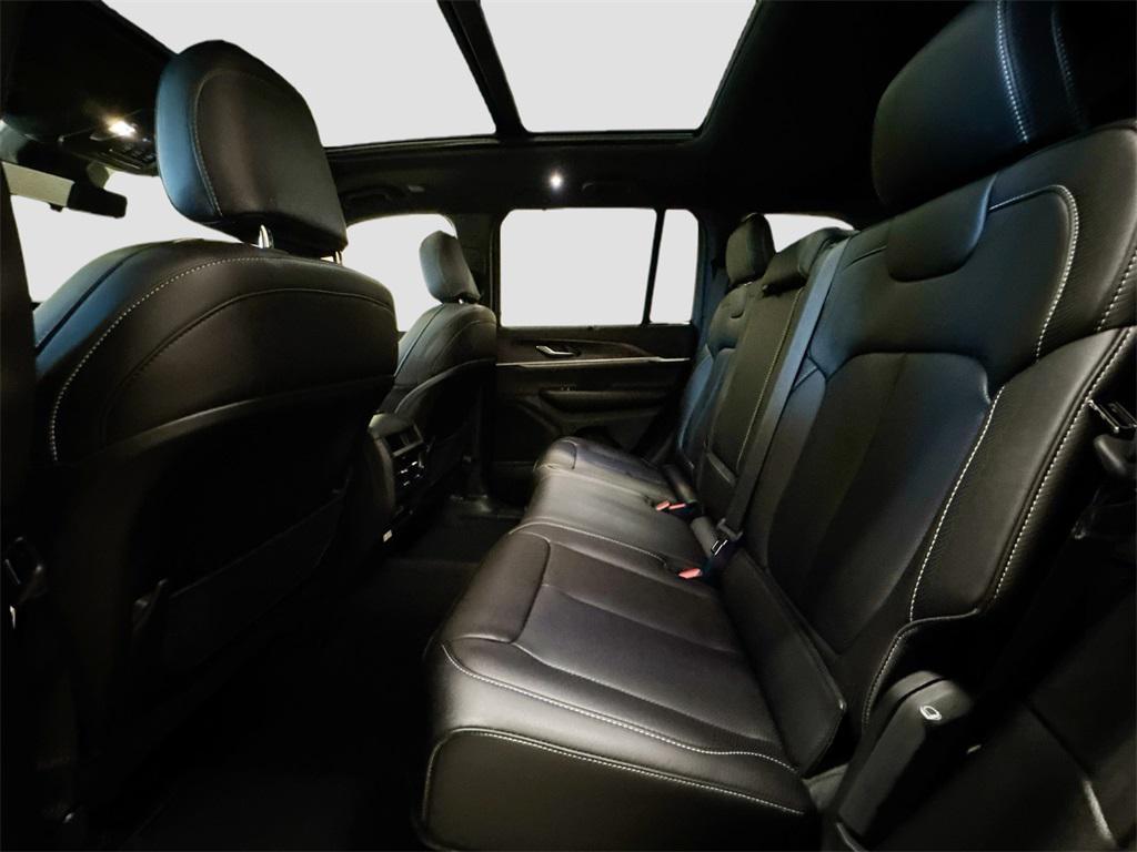 new 2025 Jeep Grand Cherokee car, priced at $50,222