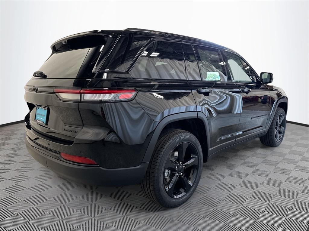 new 2025 Jeep Grand Cherokee car, priced at $50,222