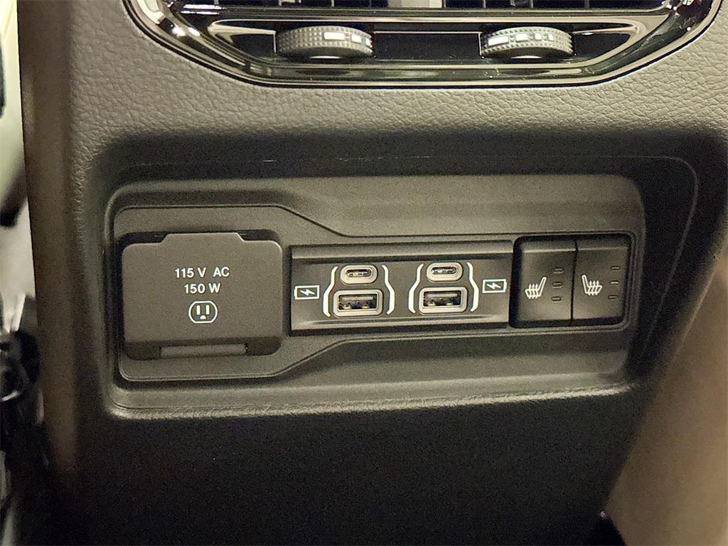 new 2025 Jeep Grand Cherokee car, priced at $43,726