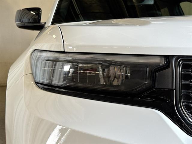 used 2024 Jeep Grand Cherokee car, priced at $36,992