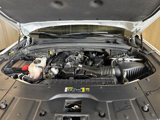 used 2024 Jeep Grand Cherokee car, priced at $36,992