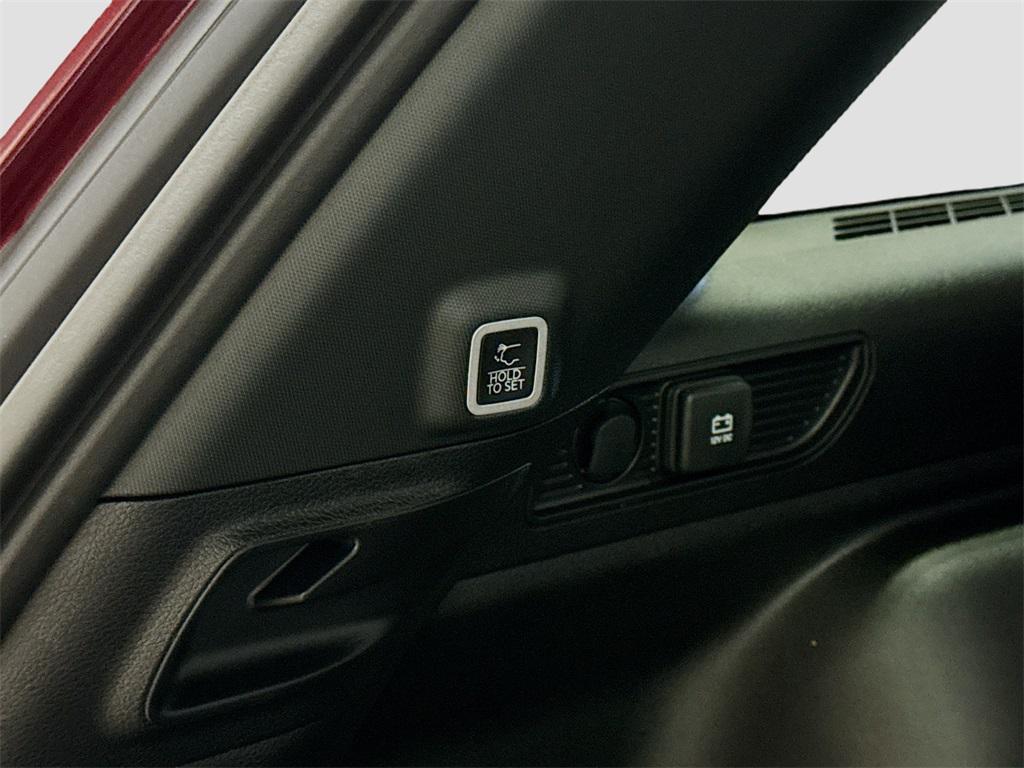 used 2025 Jeep Grand Cherokee car, priced at $41,997