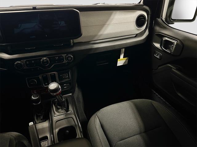 new 2025 Jeep Wrangler car, priced at $40,921