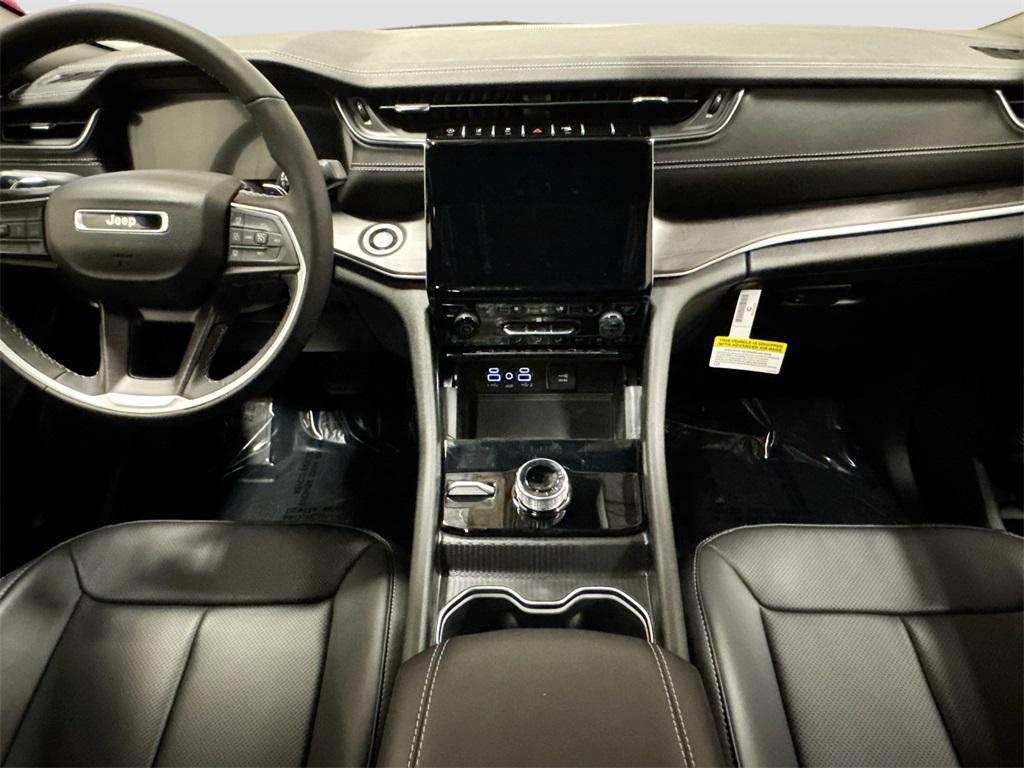 new 2025 Jeep Grand Cherokee car, priced at $47,283