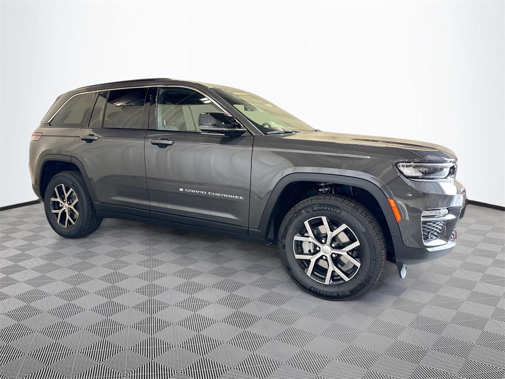 new 2025 Jeep Grand Cherokee car, priced at $47,283